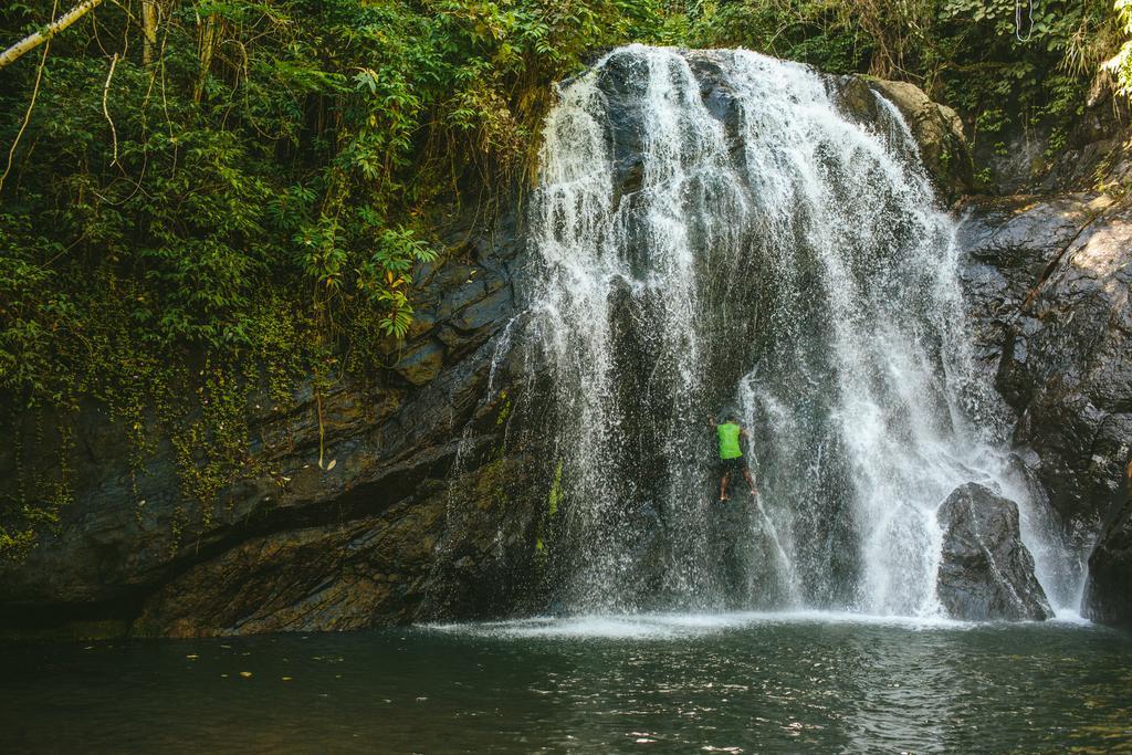 Daku Resort Savusavu Extérieur photo